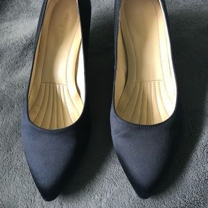 Easy Spirit Black Satin Pumps 10W